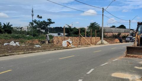 Irregularidade: Fiscalização interdita obra sem licença no Planalto