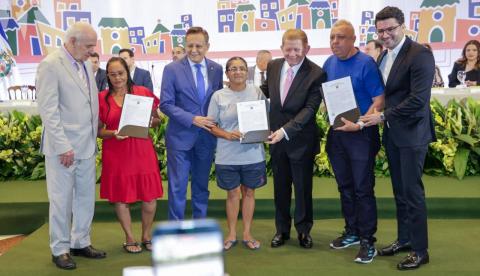 Governo do Amazonas entrega títulos definitivos durante Semana Solo Seguro