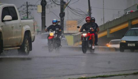 Série de alertas da Defesa Civil indicam temporais com risco de alagamentos em Manaus