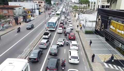 Trânsito colapsa: paralisação dos rodoviários afeta motoristas e passageiros em Manaus