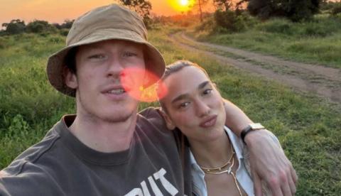 Casados! Dua Lipa diz ‘sim’ a Callum Turner em cerimônia secreta e estilosa