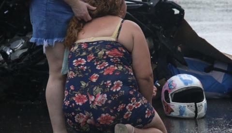 Motociclista morre após colidir com caminhão no Distrito Industrial