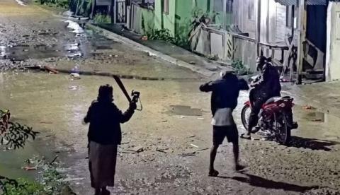 Suspeitos de abordar idosa que reagiu com sombrinha são detidos no Amazonas