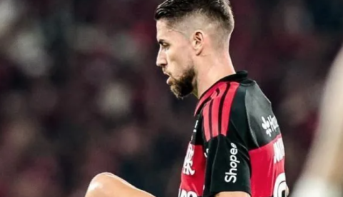 Flamengo confirma fratura de Jorginho após derrota para o Palmeiras