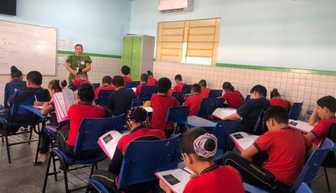 Manaus nomeia mais 325 concursados para a Educação