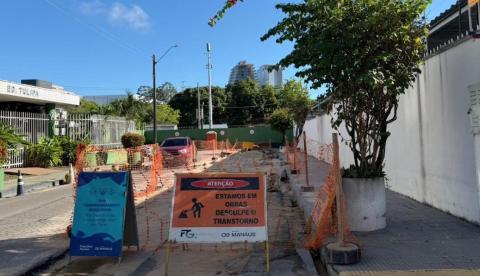 Canteiro abandonado: Ageman notifica Águas de Manaus por paralisações em obra de esgoto
