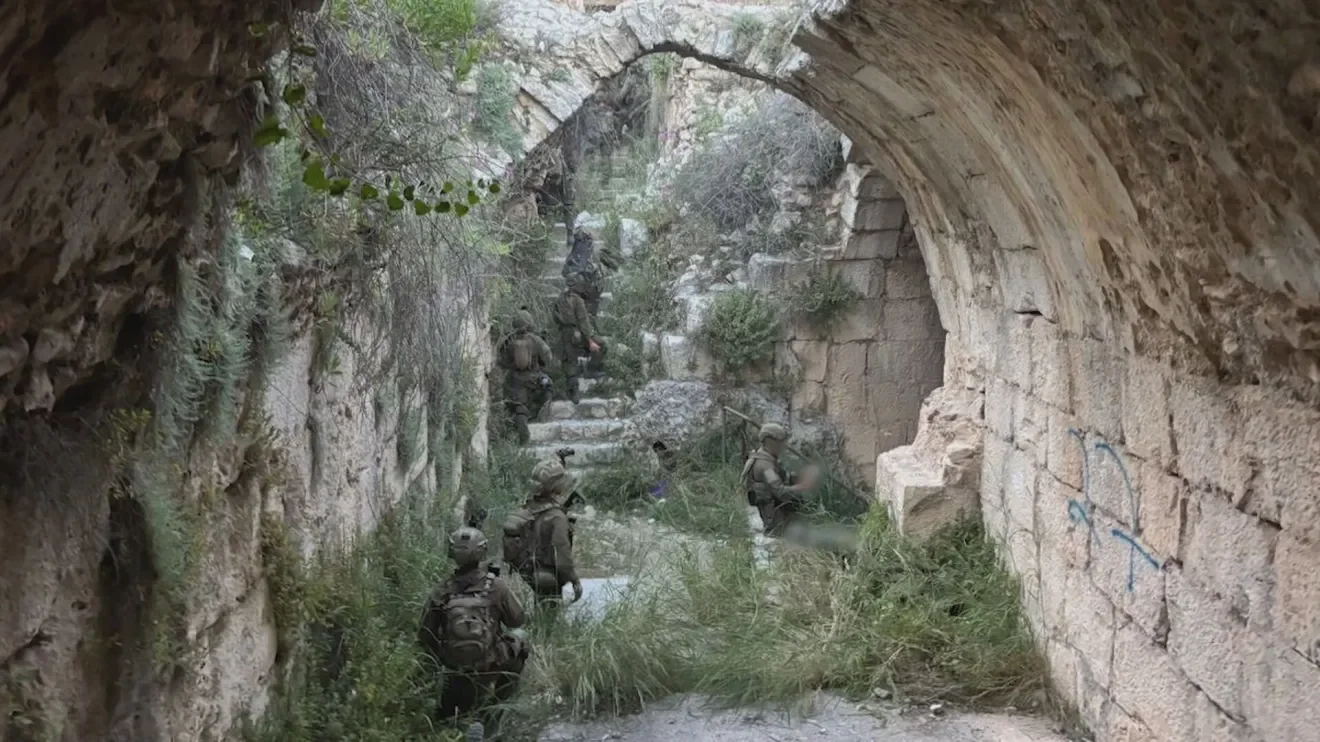 Exército de Israel avança no Líbano e se apossa do Castelo de Beaufort da era medieval