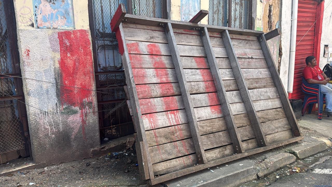 Com sinais de espancamento, homem é achado morto em rua no Centro de Manaus