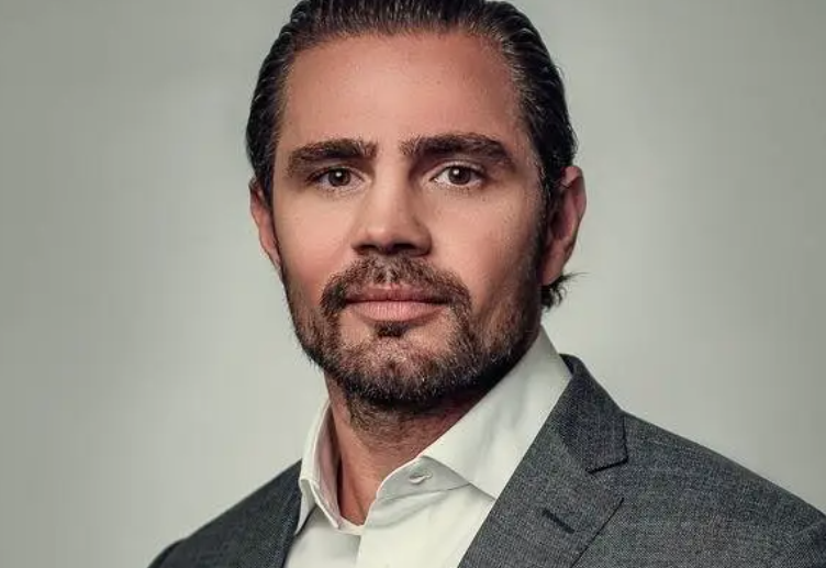 PF apura se financiamento de cinebiografia de Bolsonaro serviu para favorecimentos indevidos