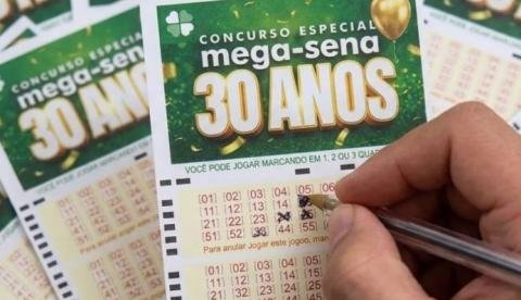 Caixa realiza concurso especial da Mega-Sena com prêmio histórico de R$ 300 milhões
