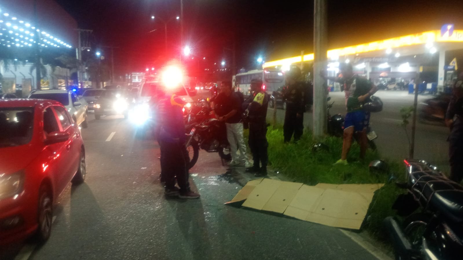 Jovem morre após colidir com poste em avenida no Coroado