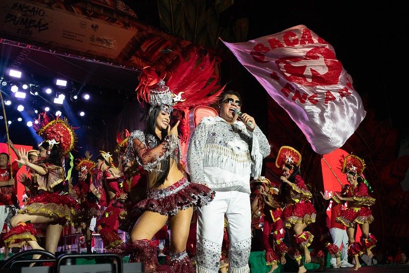 Curral do Garantido transforma Sambódromo de Manaus em celebração da cultura popular