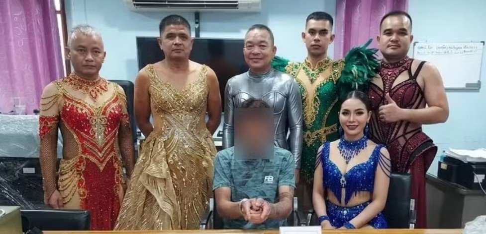 Operação 'Babado': Policiais usam salto alto e peruca para capturar suspeito de tráfico