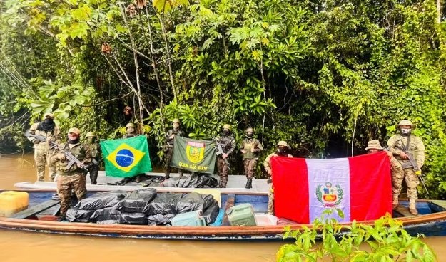 Operação Ágata neutraliza 62 dragas e apreende mais de 15 toneladas de drogas na Amazônia