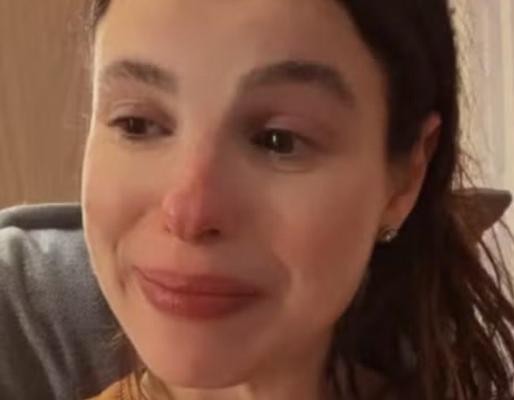 Atriz Sthefany Brito vê sinal do pai falecido na véspera de dar à luz