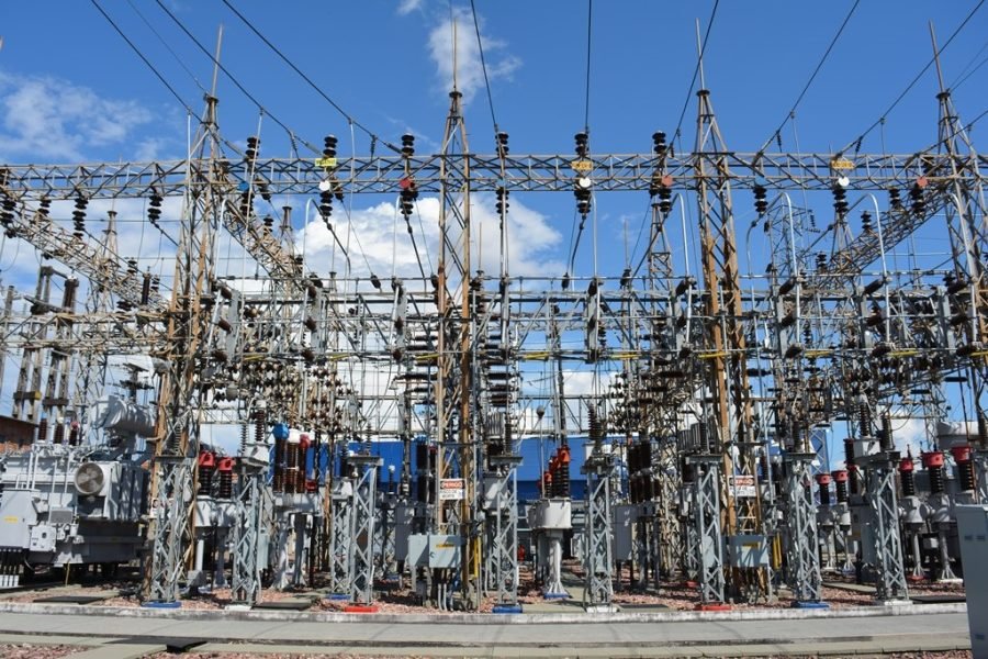 Manutenção programada deixa sete bairros sem energia em Manaus nesta segunda-feira