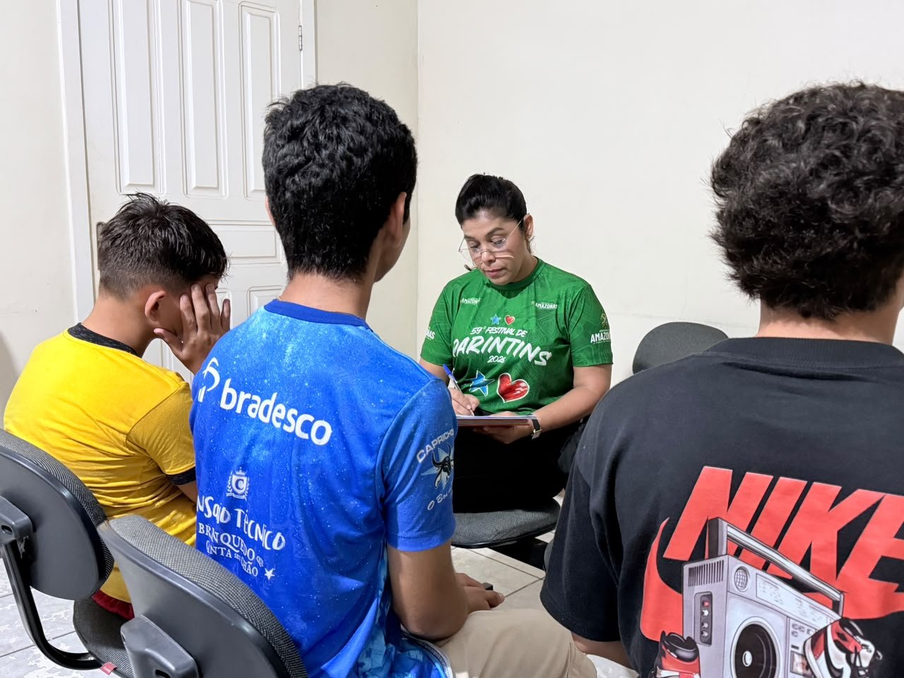 Menores vindos do Pará e Amazonas sem responsáveis são resgatados por forças de segurança em Parintins