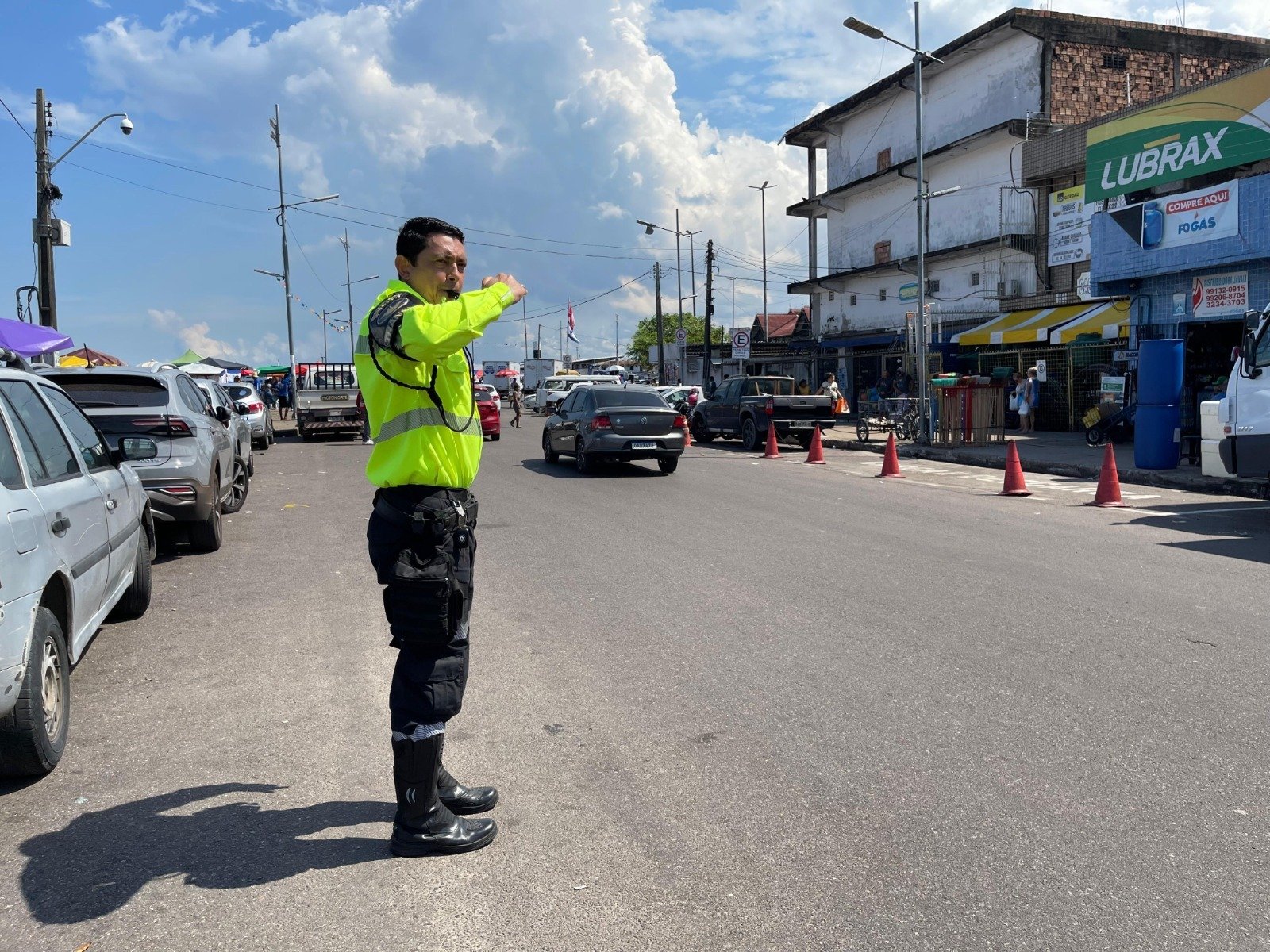 Manaus inicia operação de trânsito nos portos e aeroporto para o Festival de Parintins