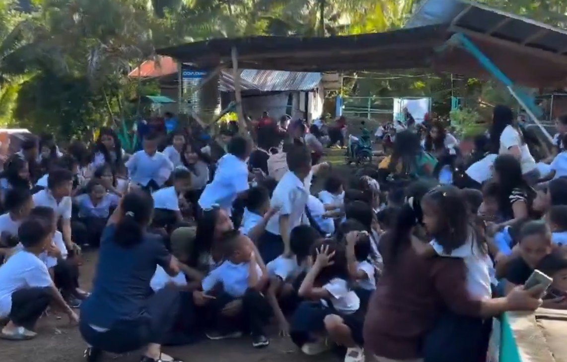 Vídeos mostram desespero de moradores durante terremoto nas Filipinas