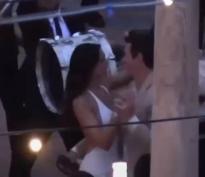 Casamento de Dua Lipa e Callum Turner provoca protestos em cidade italiana: "Palermo não está para alugar"