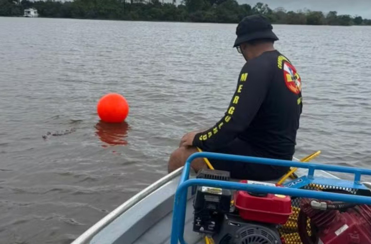 Piloto é preso após colisão de barcos deixar mulher desaparecida em Autazes