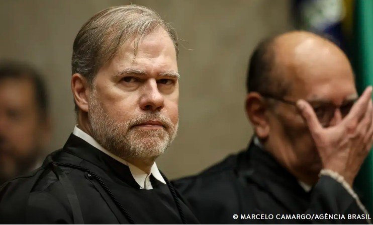 "Quem decide é o povo": Dias Toffoli assume vaga de Cármen Lúcia no TSE para as eleições de outubro
