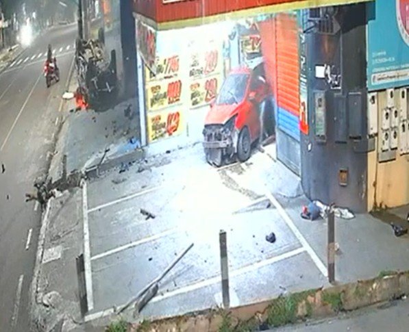 PM afirma que motorista de carro envolvido em acidente fatal com viatura estava embriagado
