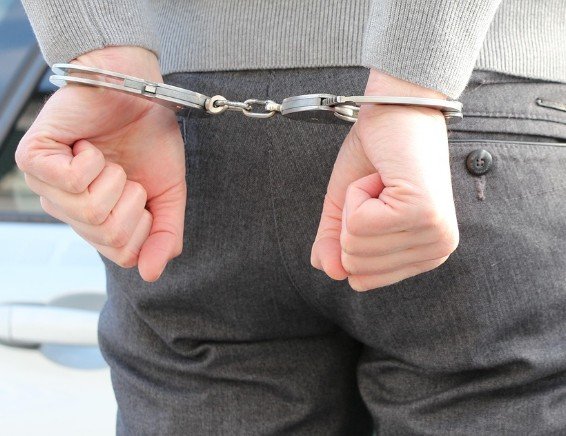 Homem condenado a 19 anos de prisão é flagrado tentando furtar loja no Vieiralves