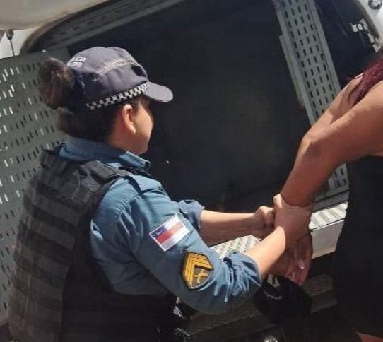 Duas mulheres são presas por abandono de incapaz e desacato no Lírio do Vale