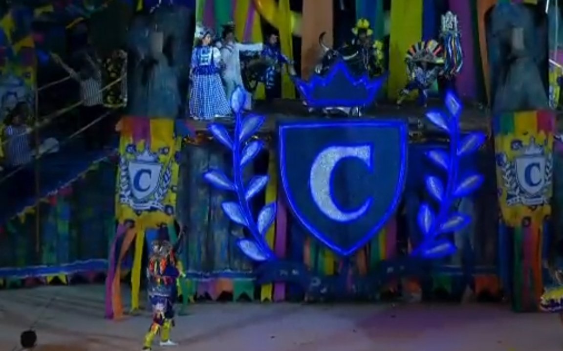 No Bumbódromo, Caprichoso transforma "Auto do Boi" em espetáculo de emoção