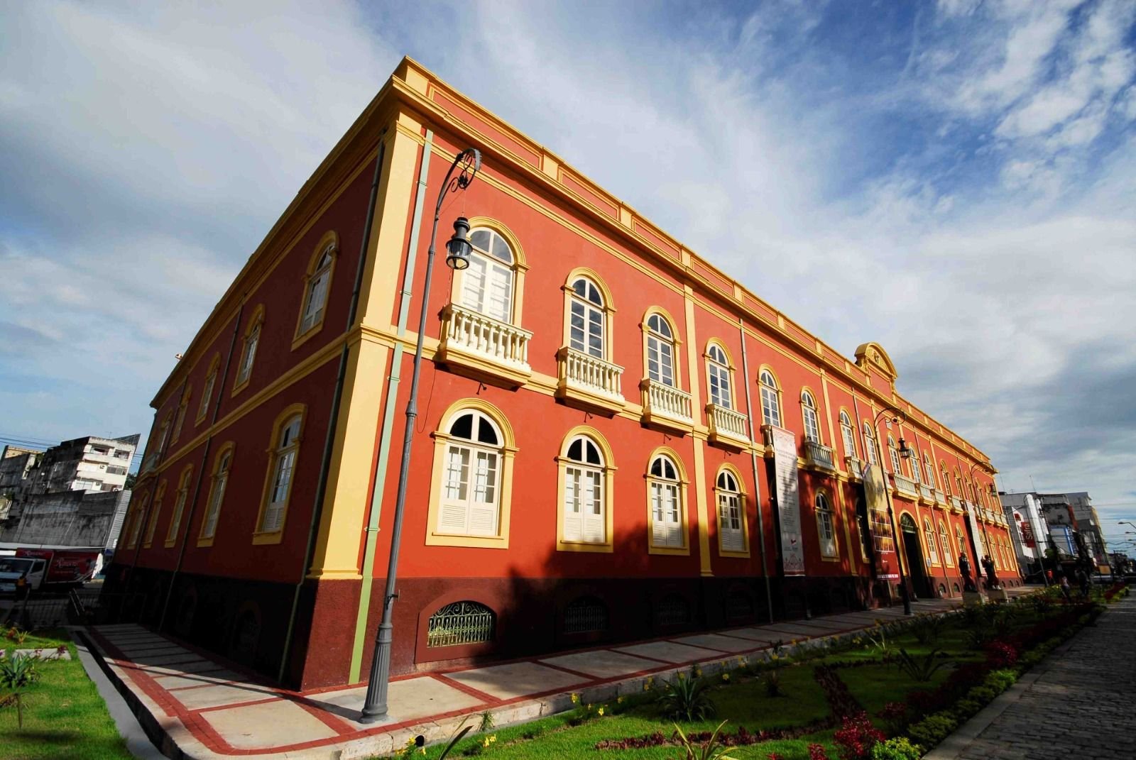 Museus e centros culturais de Manaus terão fechamento parcial na segunda-feira