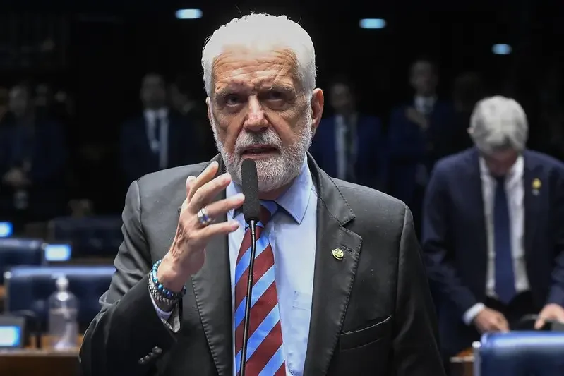 PF investiga suposto repasse de R$ 6 milhões a Jaques Wagner em esquema do Banco Master