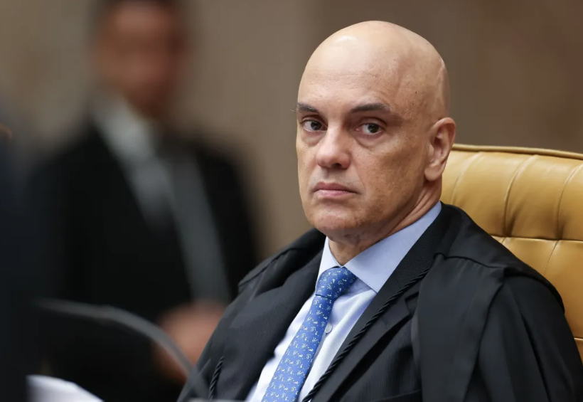 Fachin autoriza AGU a defender Alexandre de Moraes em ação nos Estados Unidos