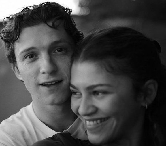 Após rumores, Tom Holland confirma que se casou com Zendaya