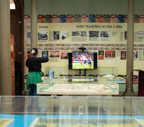 Biblioteca Pública do Amazonas abre etapa final da exposição "Memórias da Copa"