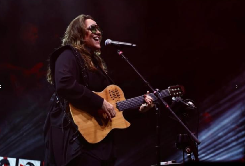 Ana Carolina celebra 25 anos de carreira com show em Manaus neste sábado