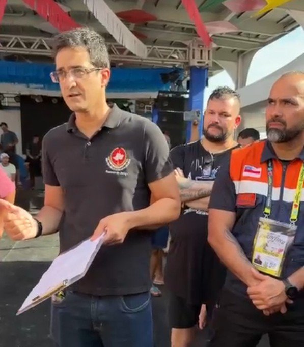 Órgãos de segurança discutem retirada de embarcações em área interditada de Parintins