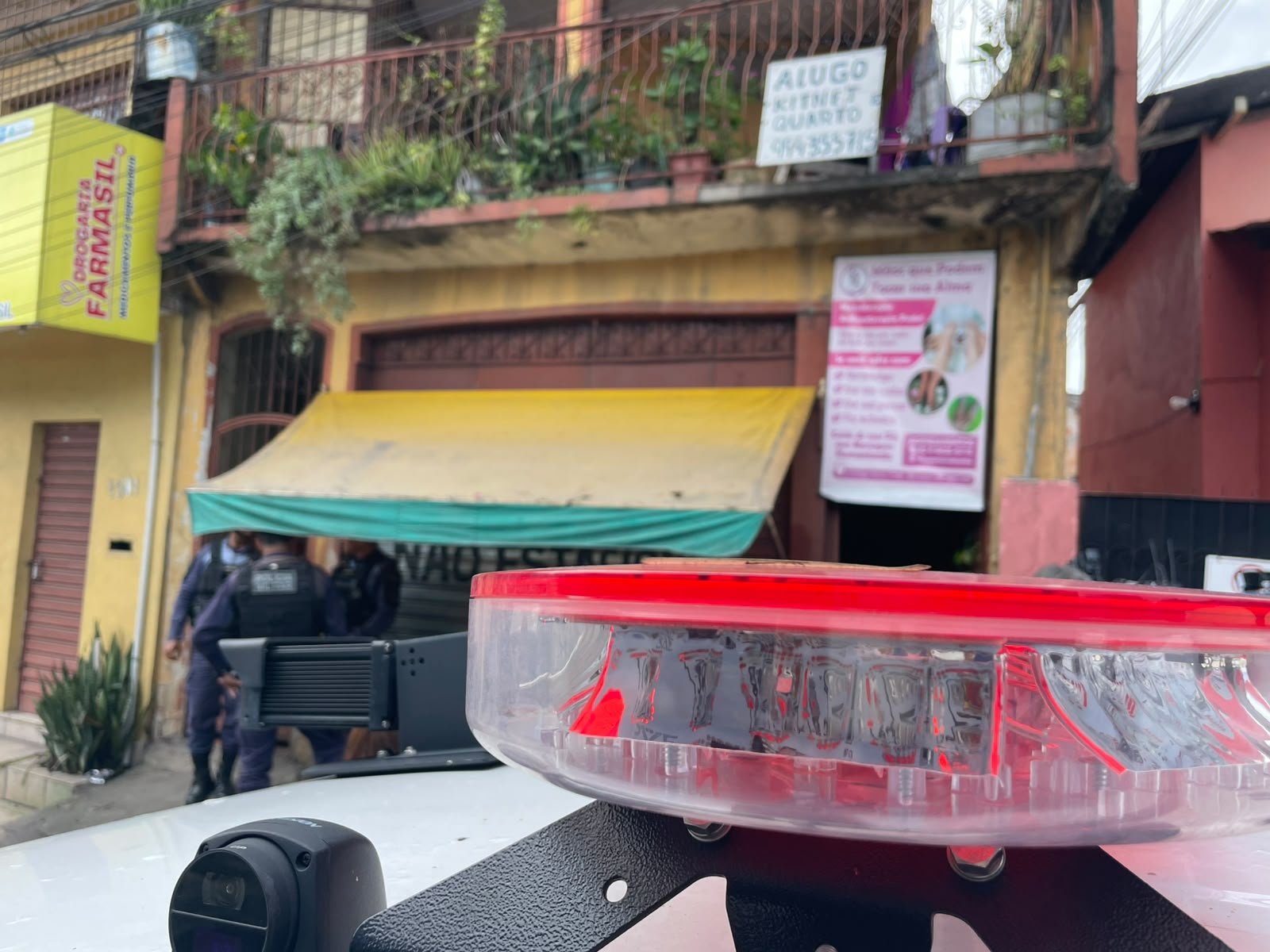 Jovem é encontrado morto no banheiro de apartamento na Av. Rodrigo Otávio