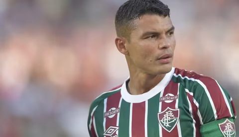 Fluminense tenta negociar retorno de Thiago Silva em meio à disputa com clubes estrangeiros