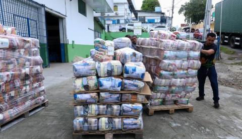 Comboio com donativos parte de Manaus rumo à Venezuela em ação humanitária