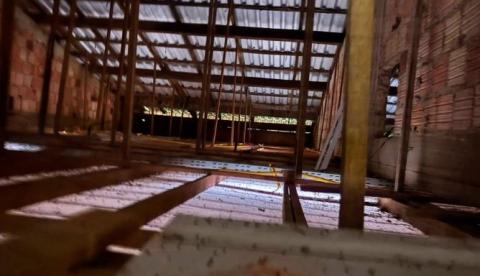 Fezes de animais e infiltrações levam MP a apurar situação de escola em Itapiranga