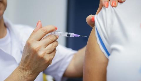 Semsa esclarece que campanha de vacinação do HPV para adultos em Manaus é falsa
