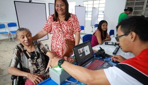Zona Leste de Manaus recebe mutirão do 'Governo Presente' com serviços gratuitos em quatro escolas