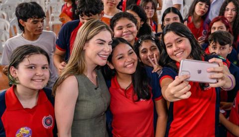 Ceti Gilberto Mestrinho recebe ação integrada de proteção infantojuvenil e dignidade menstrual em Manaus