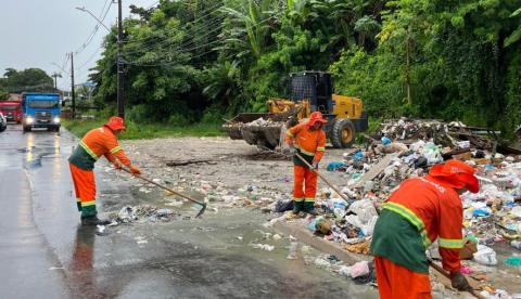 Saúde, coleta de lixo e feiras funcionam normalmente durante feriado em Manaus