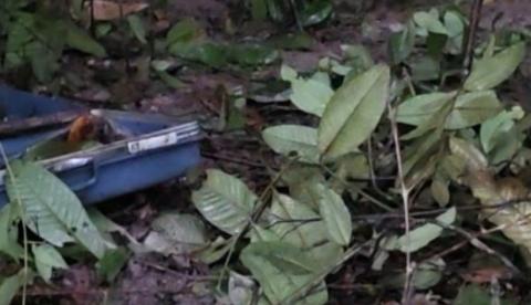 Corpo esquartejado é encontrado com faca cravada na cabeça e bilhete em Manaus