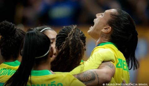 De virada, Brasil vence os Estados Unidos e quebra tabu histórico no futebol feminino
