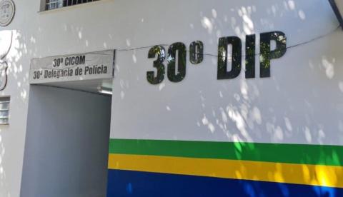 Homem arma emboscada, arrasta ex para carro e comete crime em Manaus