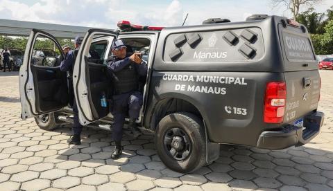 Homem com simulacro é capturado após denúncias de assaltos em Manaus