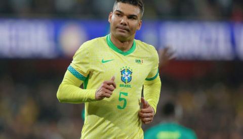 "Não somos o grande favorito", diz Casemiro ao chegar com a Seleção aos EUA
